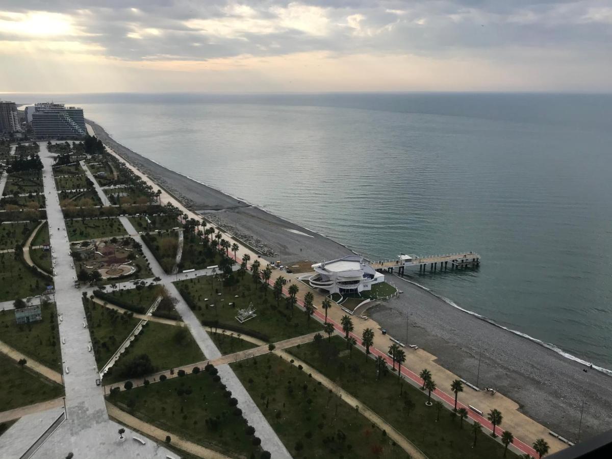 Orbi Beach Garden Batumi Exteriör bild